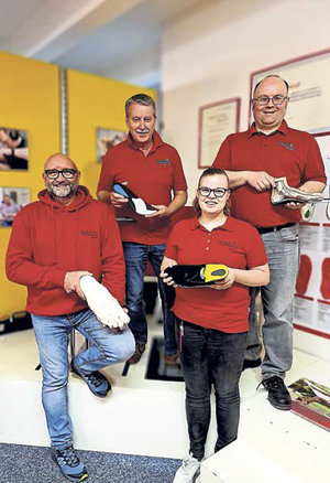 Optimalen Sitz versprechen die Einlagen aus dem Sanitätshaus Kienzle, welche nur unter ganzheitlicher Berücksichtigung aller Faktoren angefertigt werden. (Foto: Sanitätshaus Kienzle)